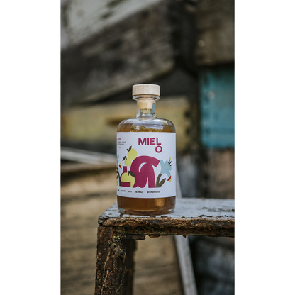 Mielo bottle photo with transparent side padding